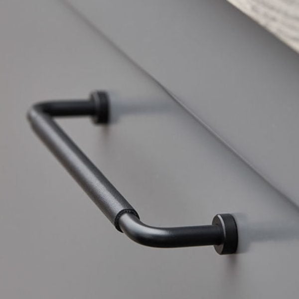 MODERN LOUNGE LEATHER PULL HANDLE