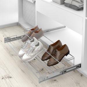 Pull-out shoe holder